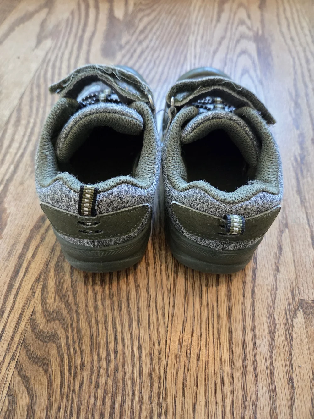 OshKosh B'gosh Olive and Gray Hook-and-Loop Sneakers - Toddler 10